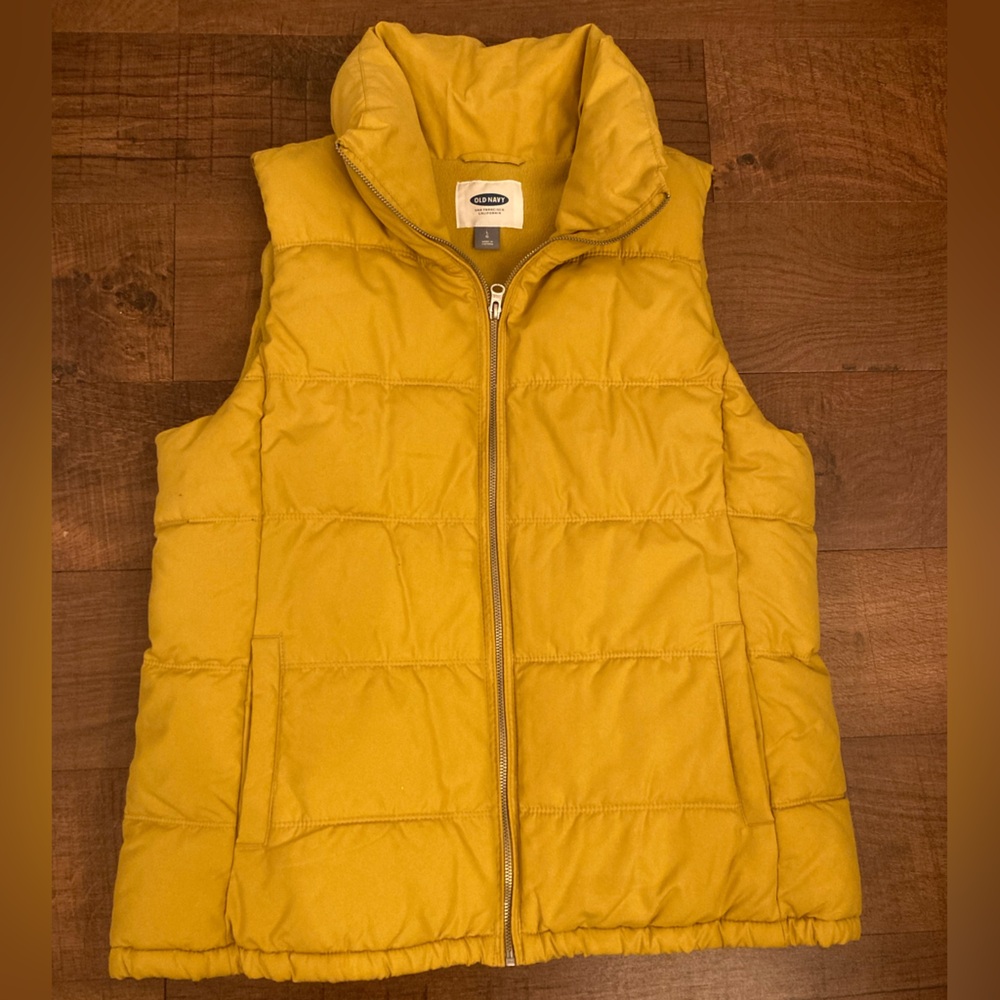 Old Navy Earthy Yellow ZipUp Quilted Puffer Vest w/ Pockets Gorpcore Women’s L